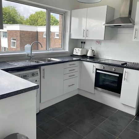 Appartement Cozy Flat 15 Mins From City Centre With Parking à Cardiff Extérieur photo